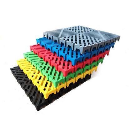 50x50x5.0cm 자동차 세탁소 산업 디자인 스타일용 플라스틱 차고 바닥 매트