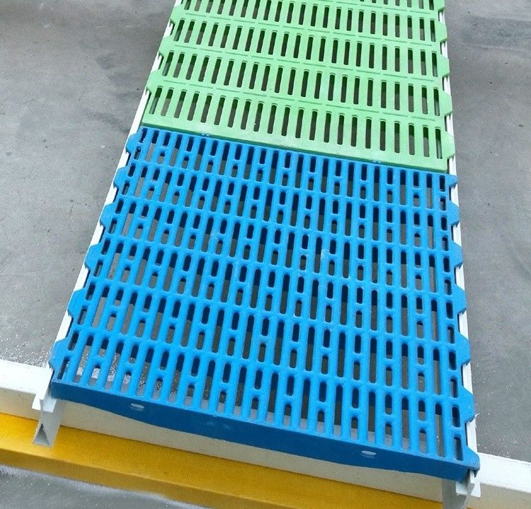 65x15mm Mesh 크기의 돼지 플라스틱 슬래트 바닥
